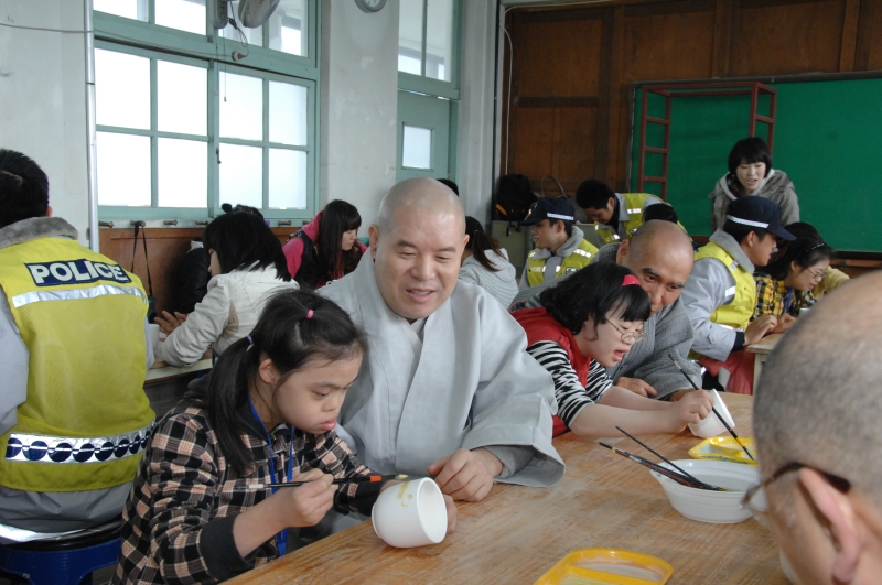 2010.04.14_승가원 장애아동 도자체험 (148)